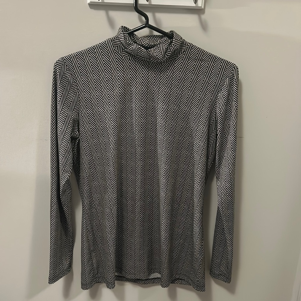 J. Mclaughlin chevron turtle neck